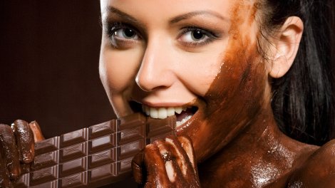 Wallpaper – Süßes Girl liebt Schokolade (Quelle: http://de.wallpapers-3d.ru)